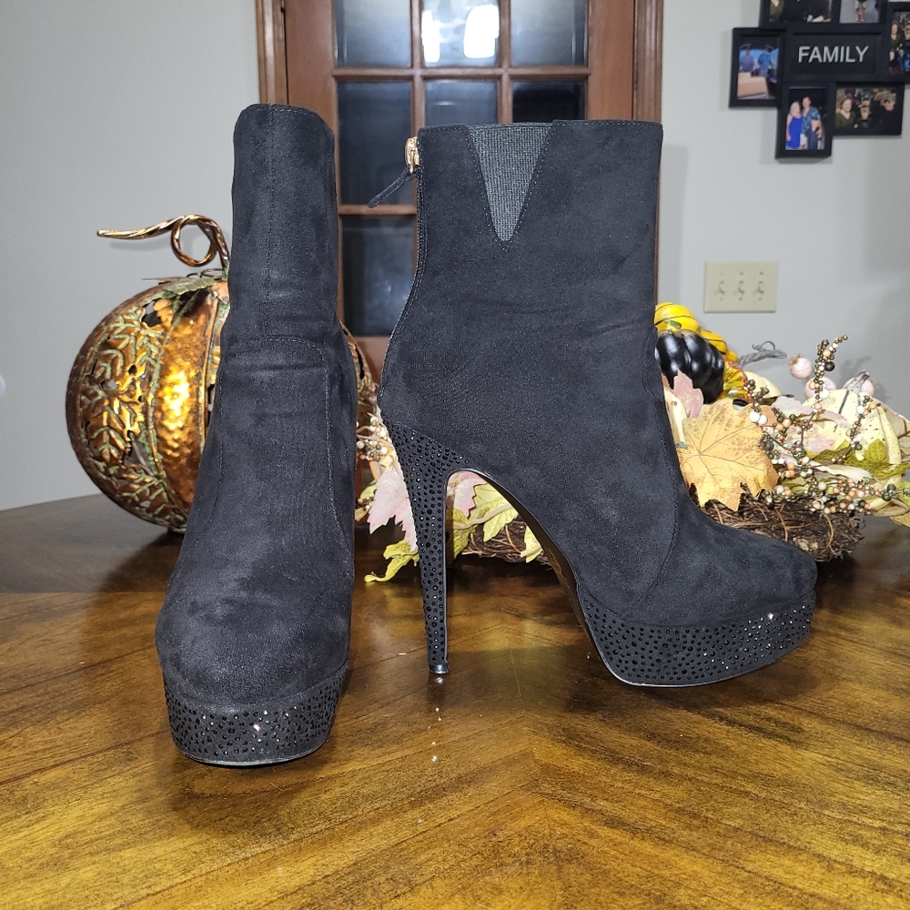 London Rag Espiree Platform Stiletto Rhinestone Bootie Size 7- Worn Once